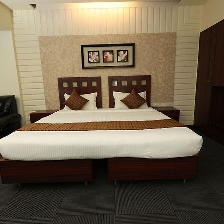 Quaint Suites Hotel & Banquet Mumbai Exterior foto
