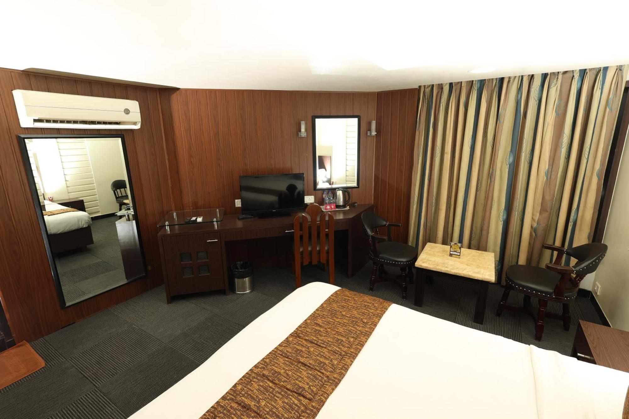 Quaint Suites Hotel & Banquet Mumbai Exterior foto