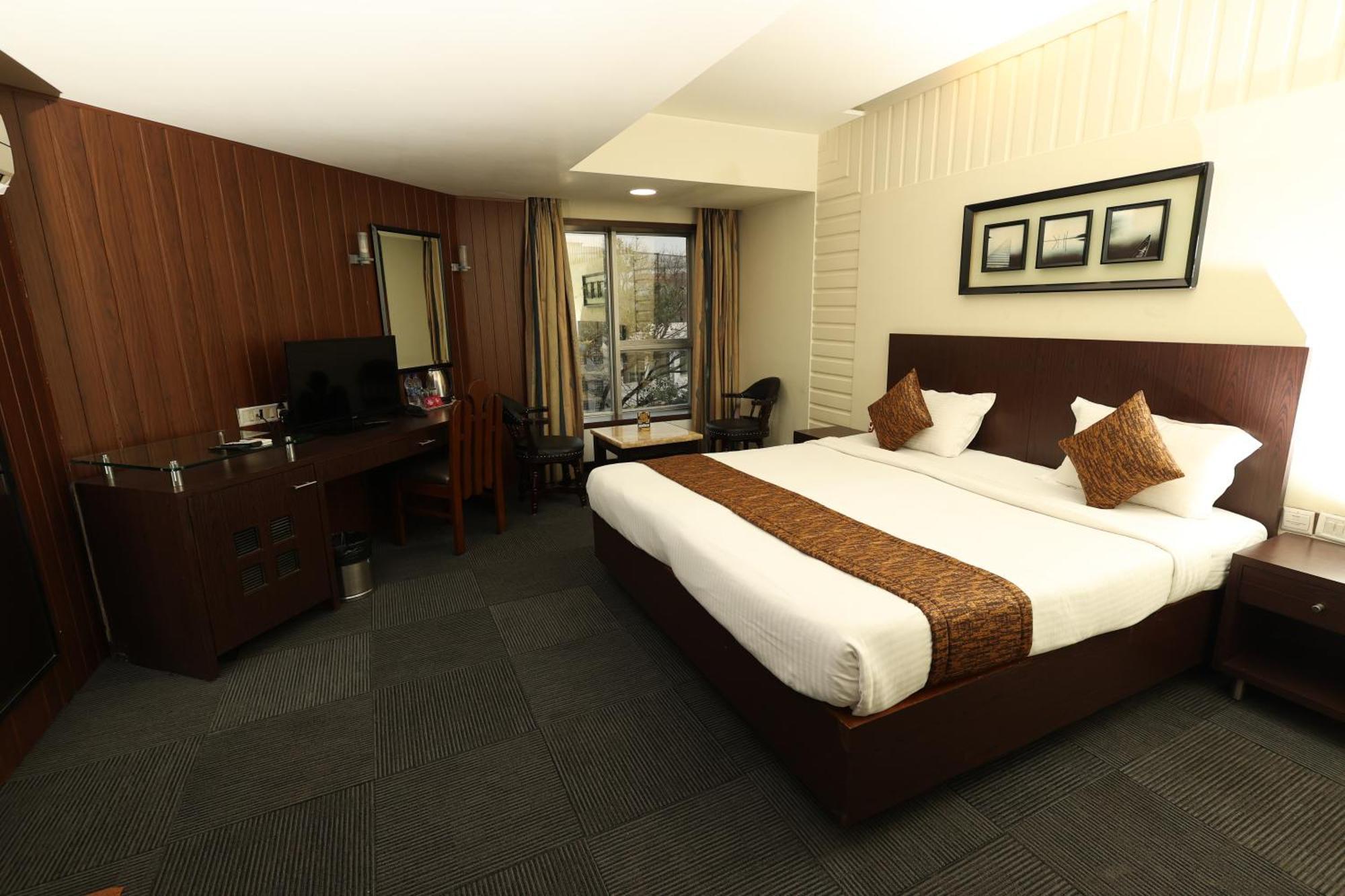 Quaint Suites Hotel & Banquet Mumbai Exterior foto