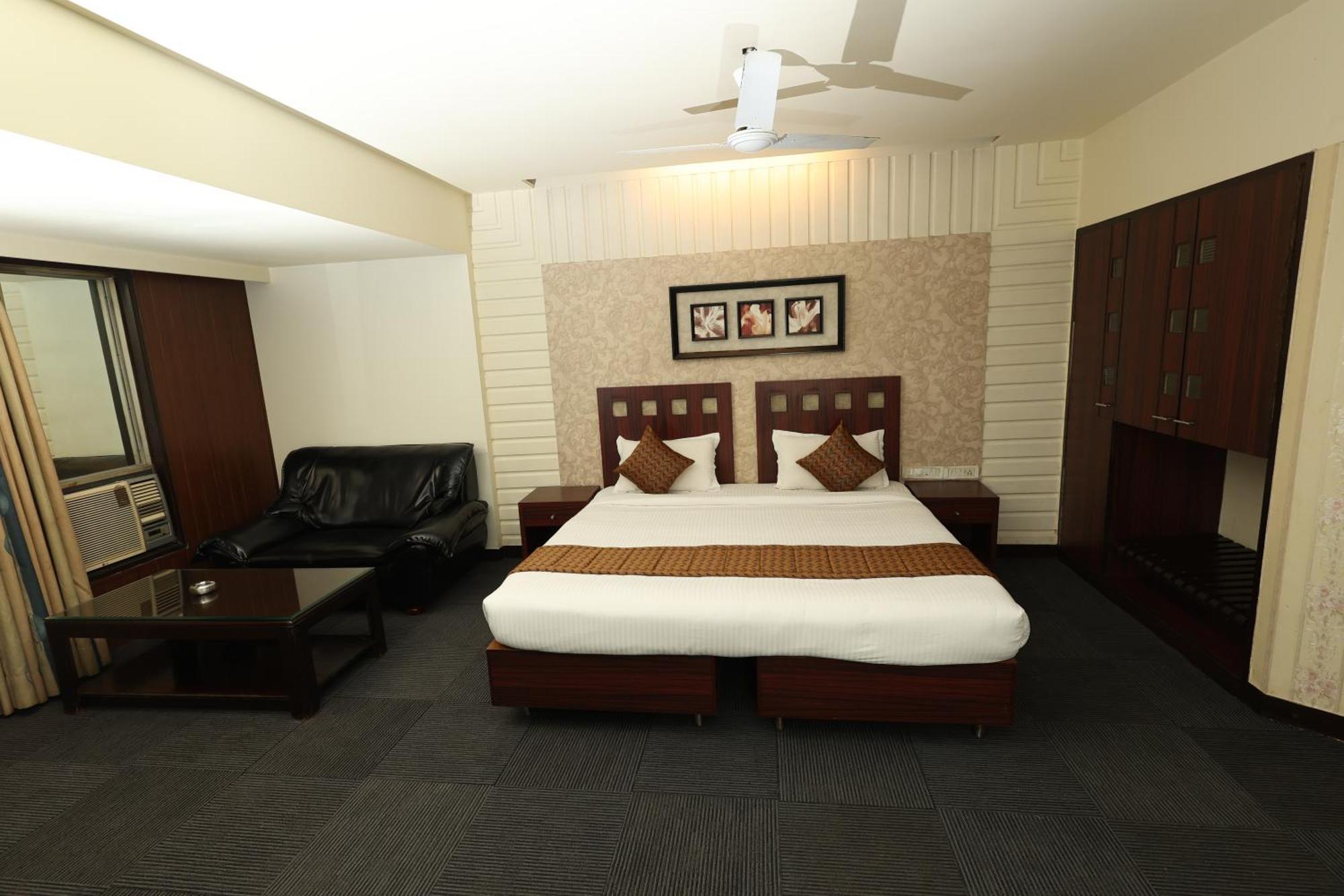 Quaint Suites Hotel & Banquet Mumbai Exterior foto