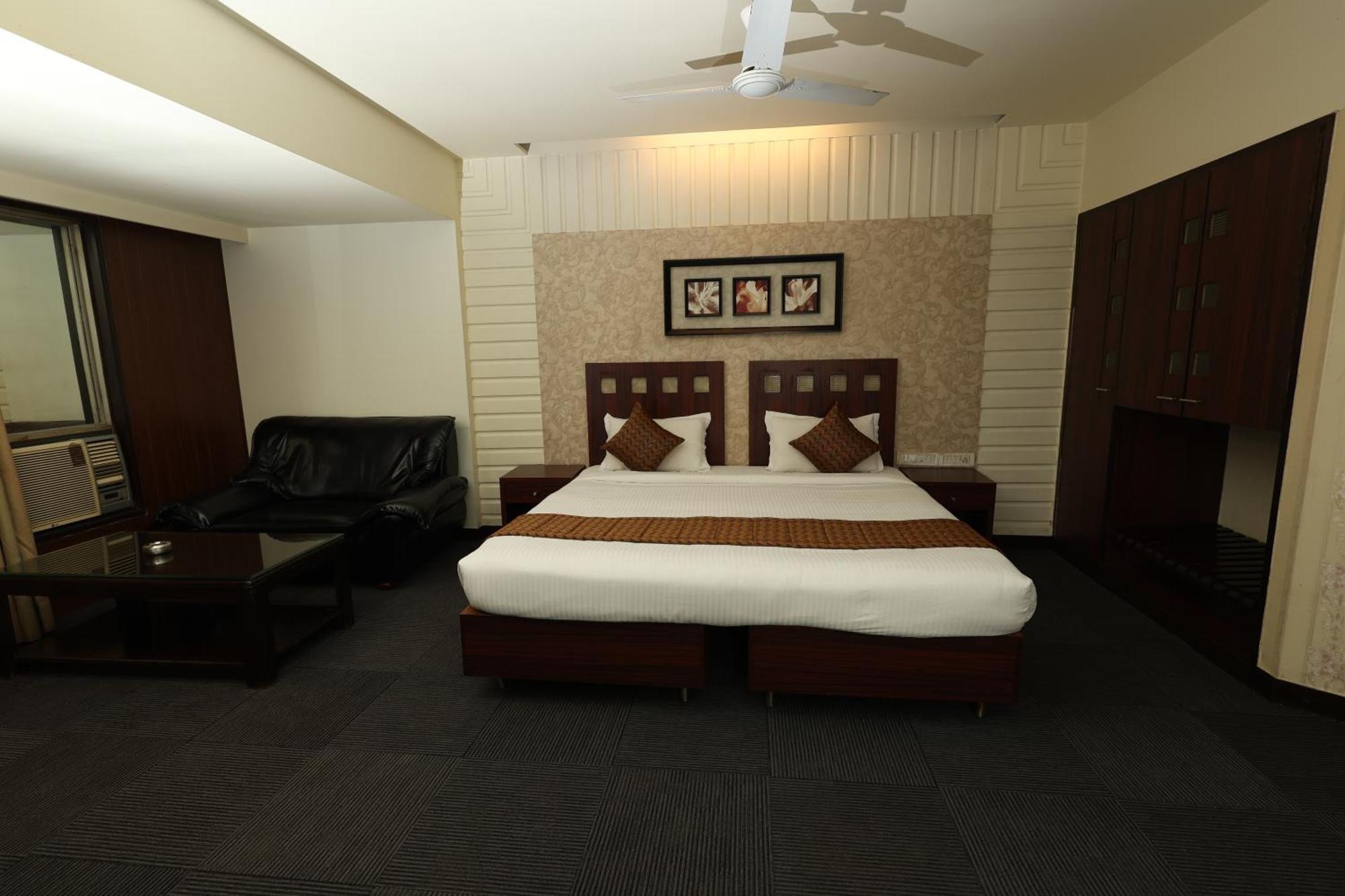 Quaint Suites Hotel & Banquet Mumbai Exterior foto
