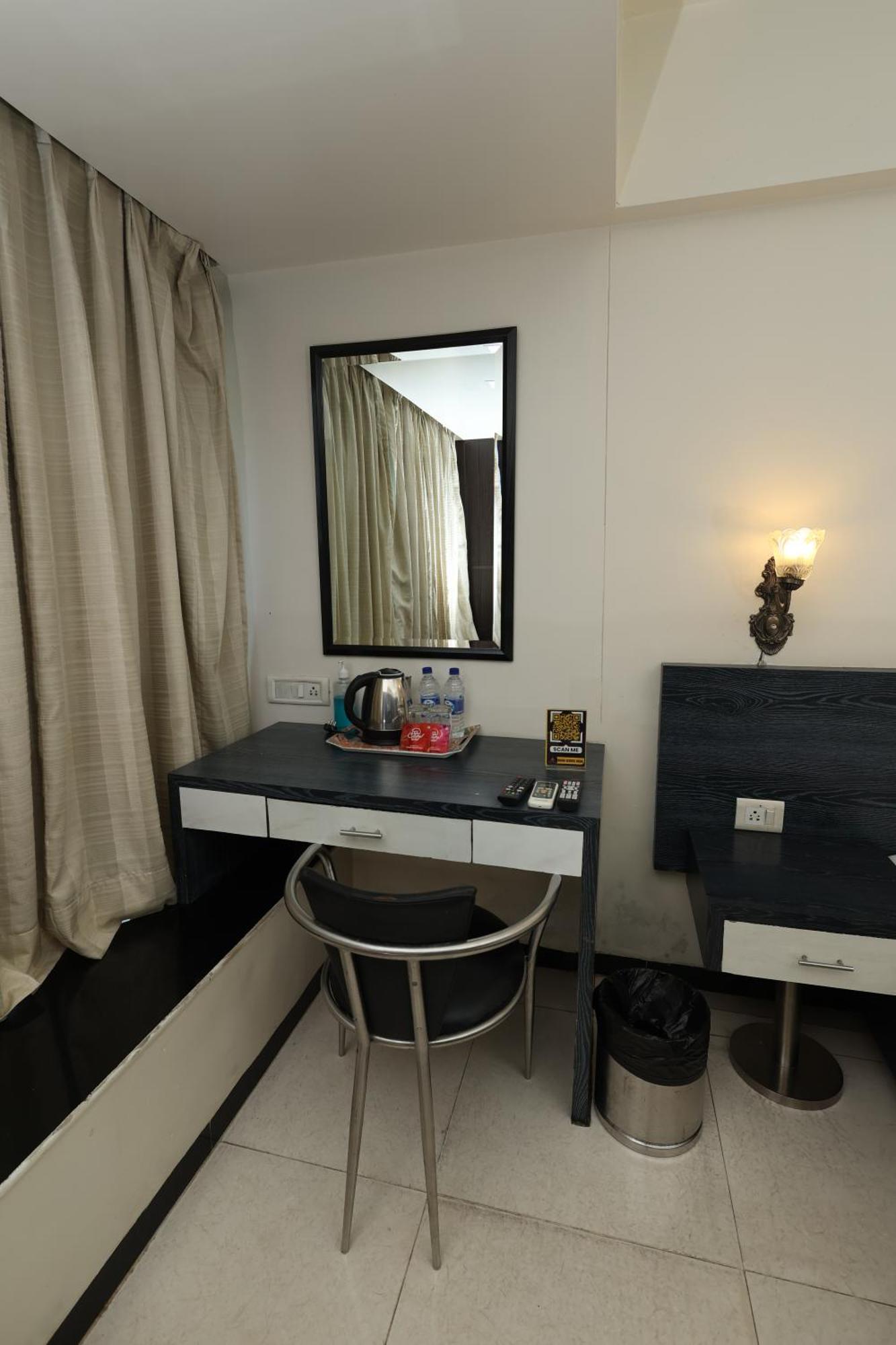 Quaint Suites Hotel & Banquet Mumbai Exterior foto
