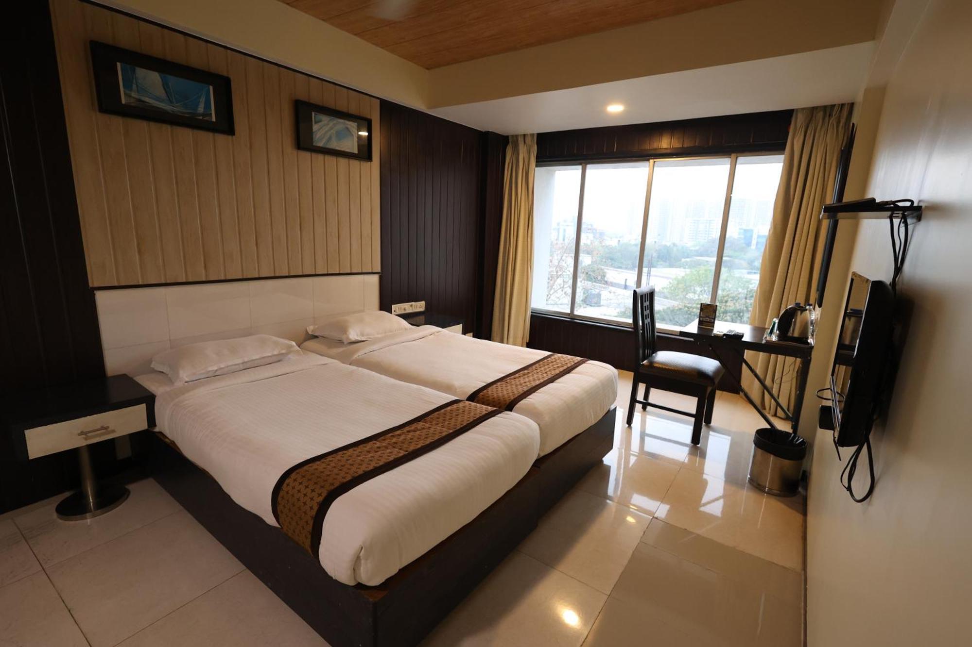 Quaint Suites Hotel & Banquet Mumbai Exterior foto